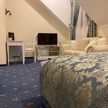 Hotel Viliam Frano Нитра Экстерьер фото