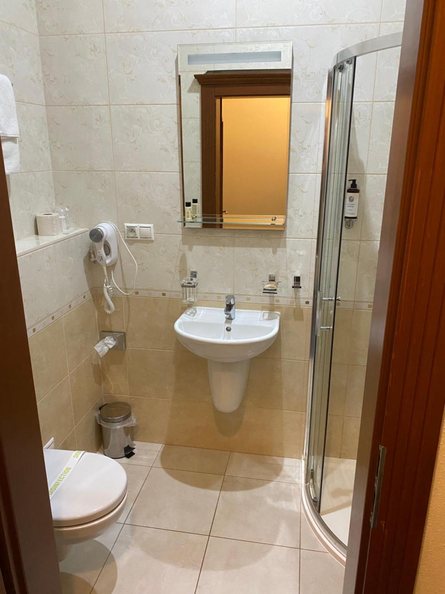 Hotel Viliam Frano Нитра Экстерьер фото