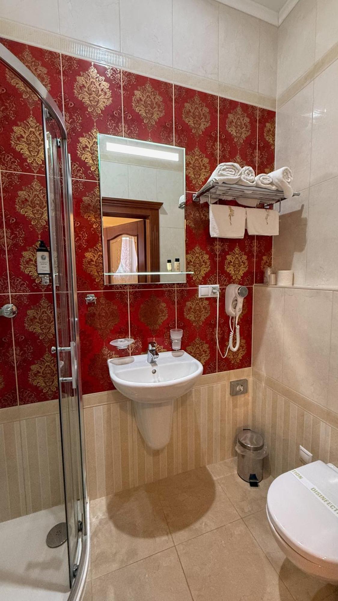 Hotel Viliam Frano Нитра Экстерьер фото